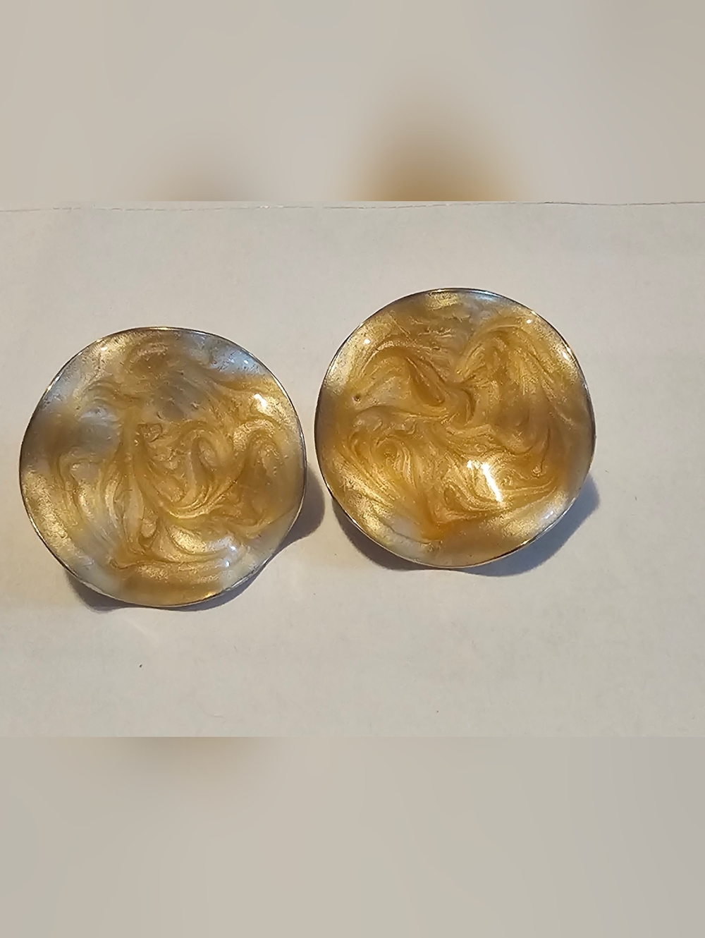Vintage Avon Clip-On Earrings White Yellow Pearlized Swirl Enamel Retro Chic